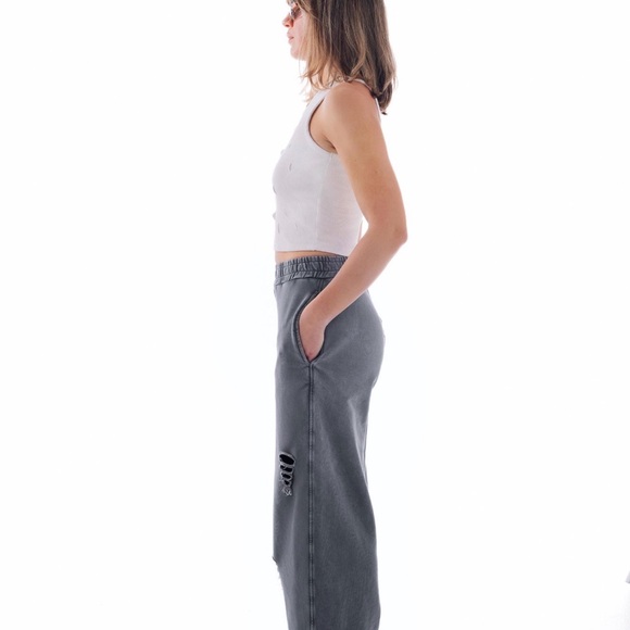 Wide Leg Distressed Women's Jeans - Charcoal Gray - Picture 4 of 7